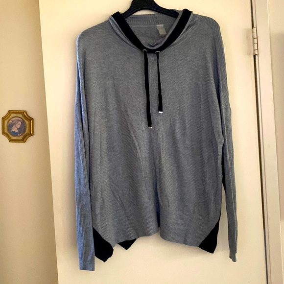 NWOT.  Zuda Gray lightweight ladies sweater. - Picture 2 of 8